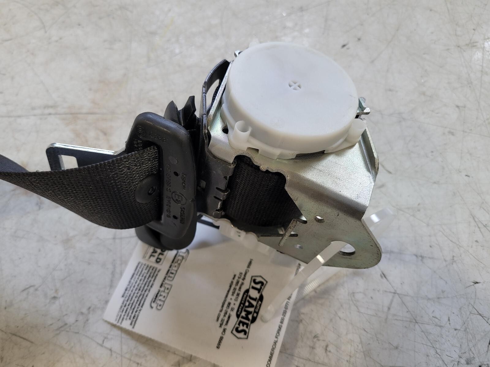 2017-2020 Ferrari Portofino PASSENGER REAR Seat Belt RETRACTOR PART# 839497