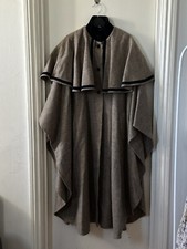 Laura Ashley 70s Vintage Wool Coat/cape