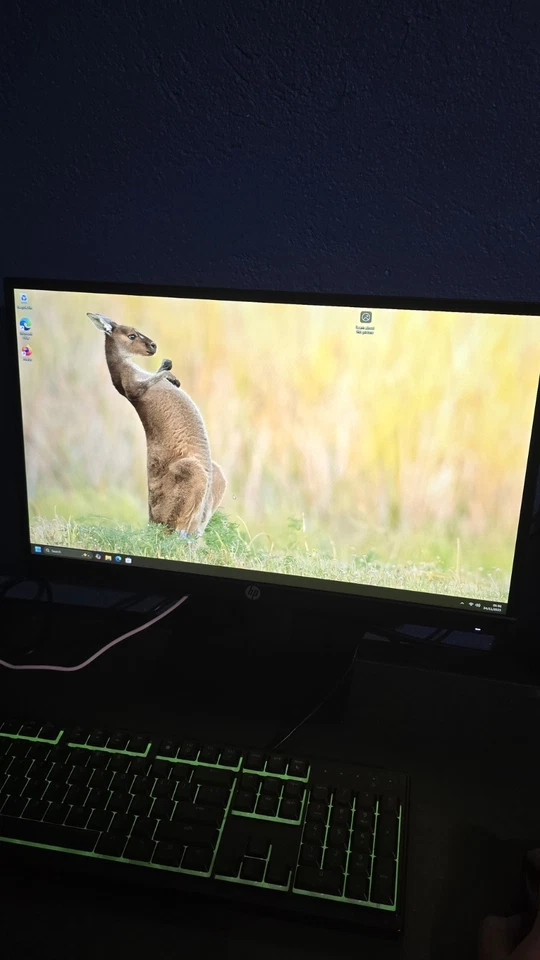 HP P22 G4 21.5" FHD 1080p IPS LED Monitor 1 New 1 Used - Image 2 of 3