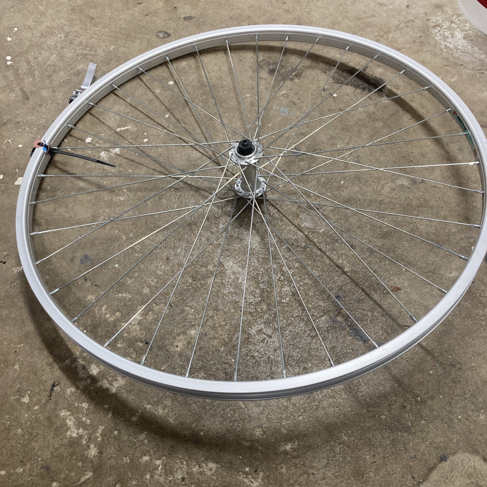 WheelMaster Alloy Road Front Wheel, 27 x 1-1/4, Silver, 36H, Schrader