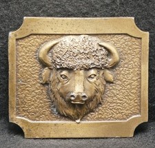 WL09153 VINTAGE 1978 BISON WILDLIFE ANIMAL ARTWORK MENS BRASS BELT BUCKLE