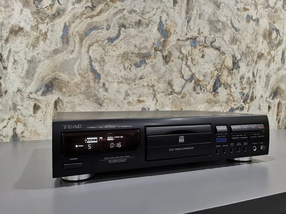 Teac CD-RW890MKII Compact Disc Recorder With Remote Control - Hifi Separate - Image 3 of 4