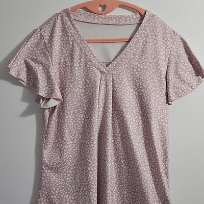 Women's V-Neck Animal Print Dress Shirt Mauve/White Flutter Ruffle  M