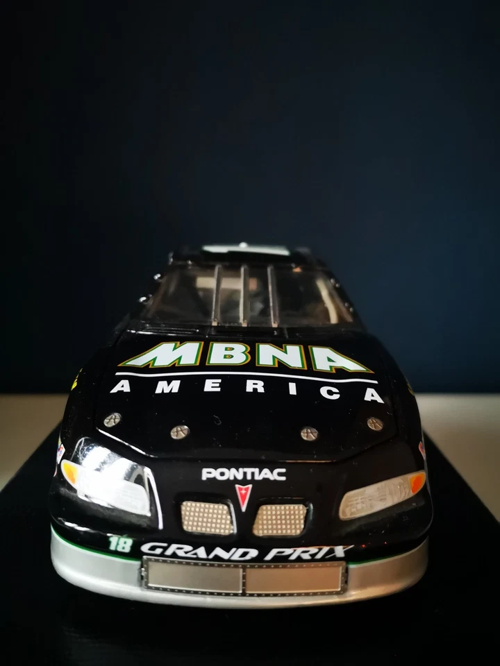 1:24 Action ELITE Bobby Labonte 1999 Pontiac Grand Prix #18 MBNA NASCAR *RARE* - Bild 4 von 4