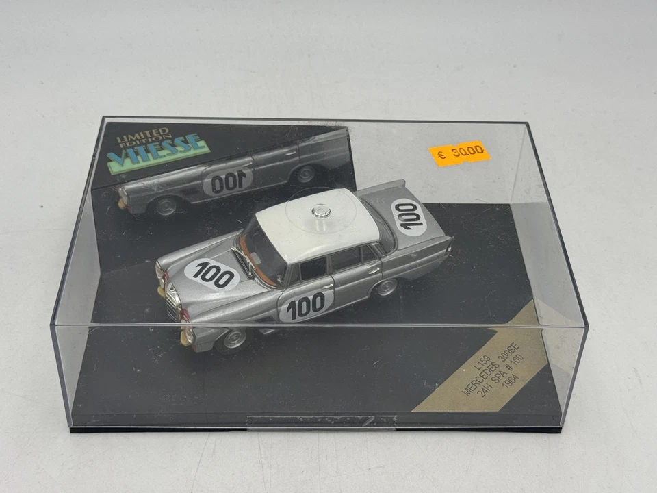 DIE CAST 1/43 " MERCEDES 300 SE 24H SPA #100 - 1964 "  VITESSE  (L159) - Immagine 2 di 2