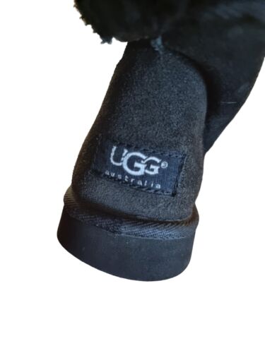 Genuine Black Ugg Australia Size 7 Fleece Top Boots - Picture 1 of 6