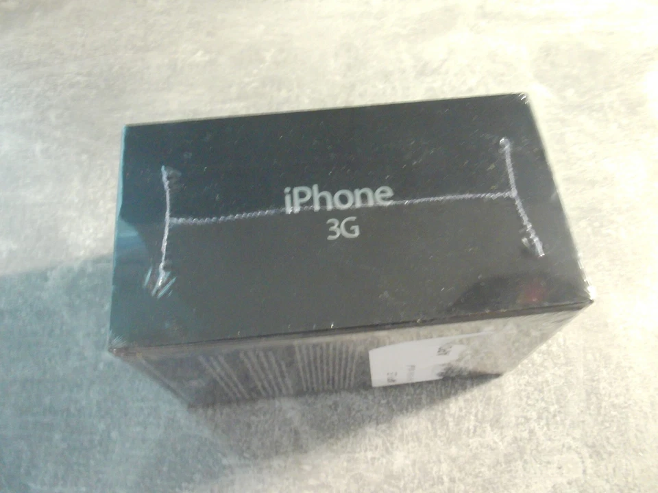 Apple iPhone 3G 8GB A1241 2008 Black - Rare Vintage Collectable - Image 2 of 4
