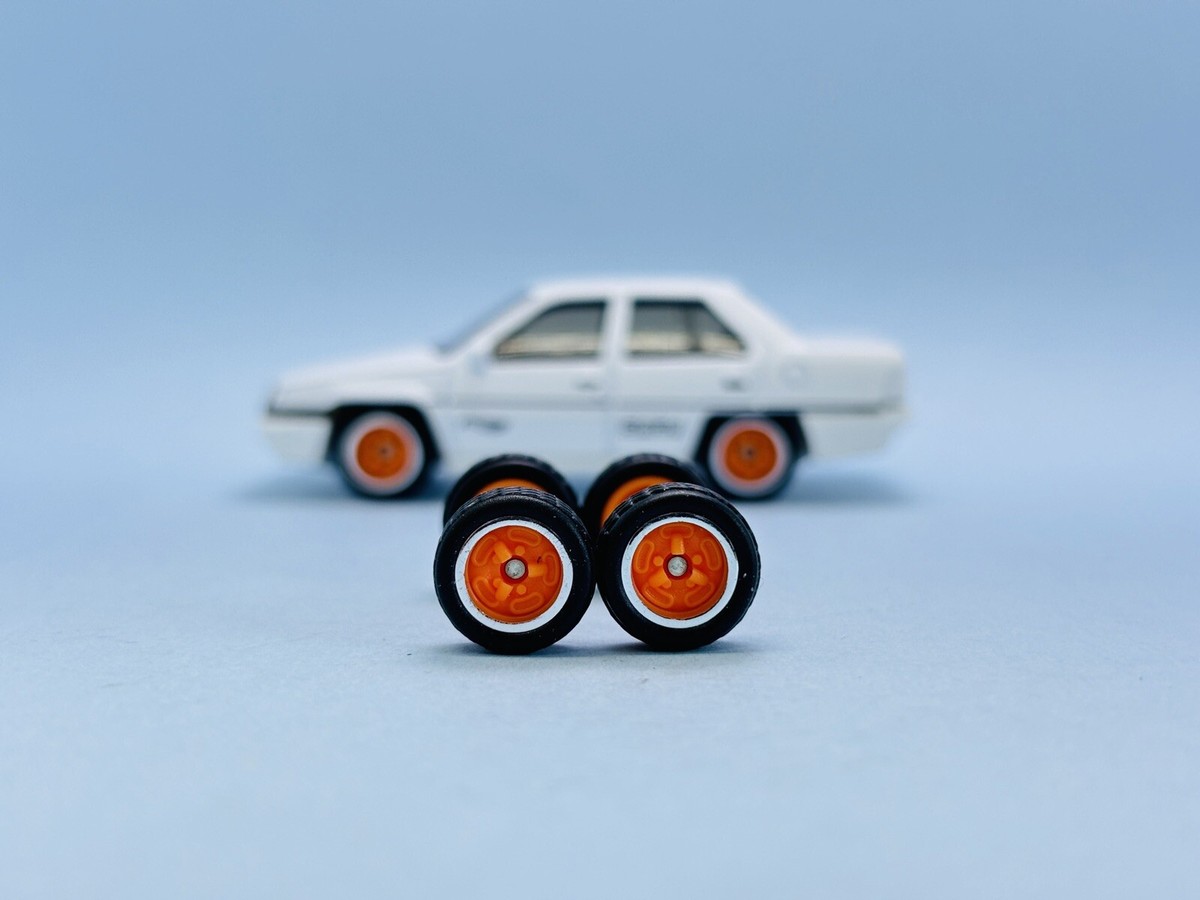 アメグラ マッチボックス（D） R175 Matchbox 1/64 Real Riders # Cut Tri Spoke Orange 10 mm Rubber