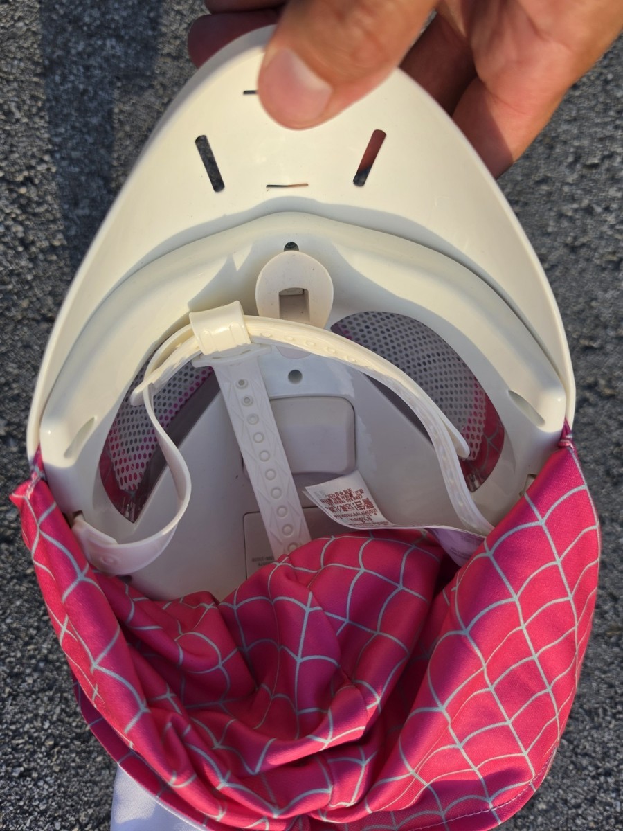 Marvel Spiderman Ghost Spider Gwen Mask Lights & Sounds View 3