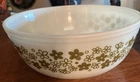 Vintage Pyrex Spring Blossom Crazy Daisy Mixing Bowl 4qt Style 404 - RARE HTF