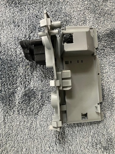 Trockner Beko DS7512PA Kondensatpumpe mit kompl Einbaurahmen + Schwimmerschalter