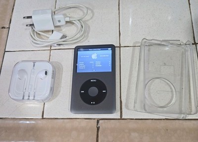 Apple iPod Classic Black 160GB Bundle MP3 Player with music   Over 20,000 Songs