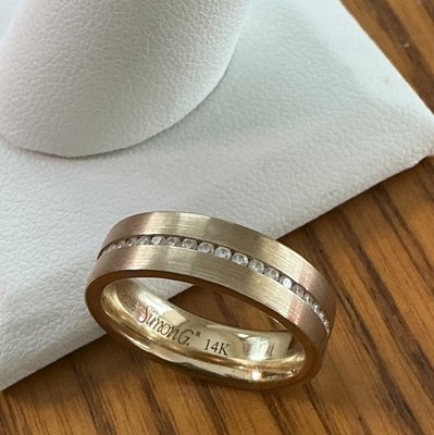 Simon G 14 Karat Band Diamant Ring - aktuelles Stück Größe 7,75