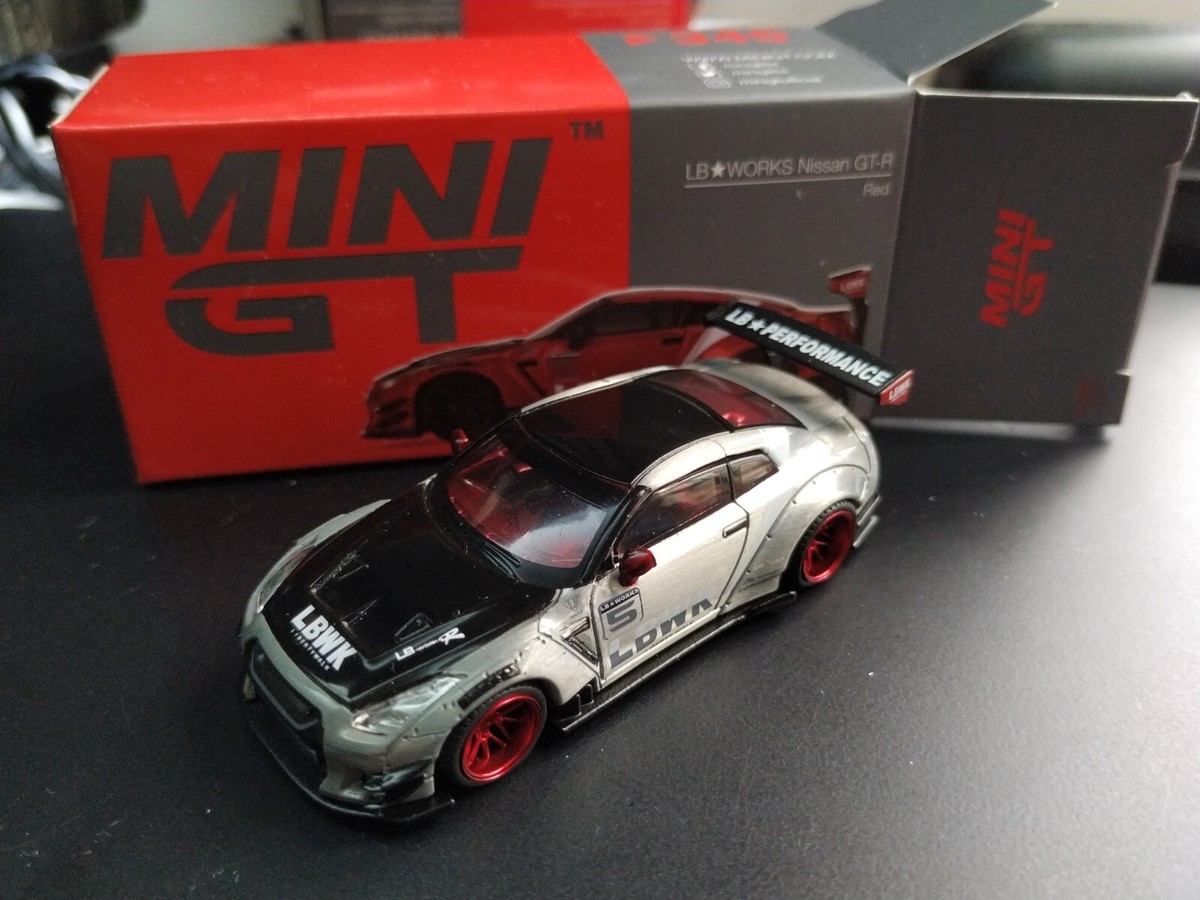 MINI GT 345 chase (used) LB WORKS Nissan GT-R R35 Type 2 MINI GT 345 chase (used) LB WORKS Nissan GT-R R35 Type 2