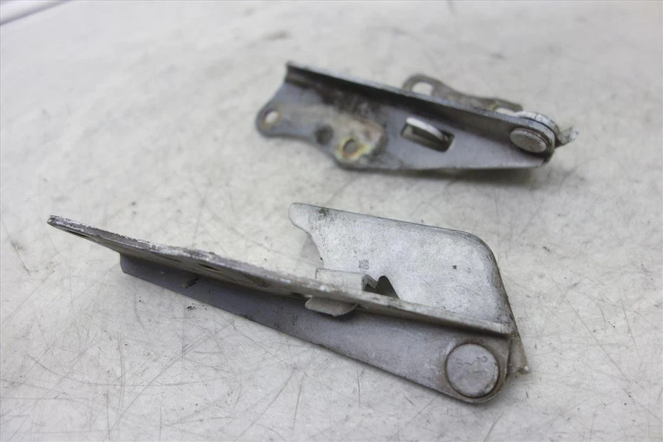 Infiniti I30 1996-1999 conductor izquierdo pasajero capó derecho soporte bisagra Foto 2 de 4