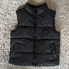 Old Navy Black Puffer Vest XS 5 Unisex Kids Full Zip Sleeveless Nylon