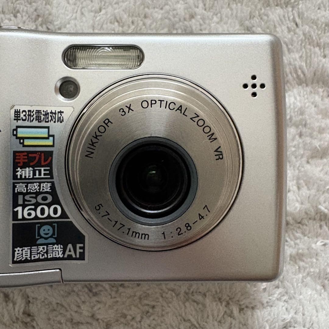 Nikon Nikon COOLPIX L12 Retro Camera Silver | eBay