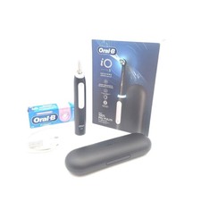 Oral-B Wiederaufladbare elektrische Zahnb&uuml;rste iO 3 Schwarz 1 El - Unvollst&auml;ndig