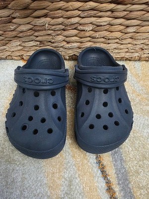 Crocs boys size 9 blue