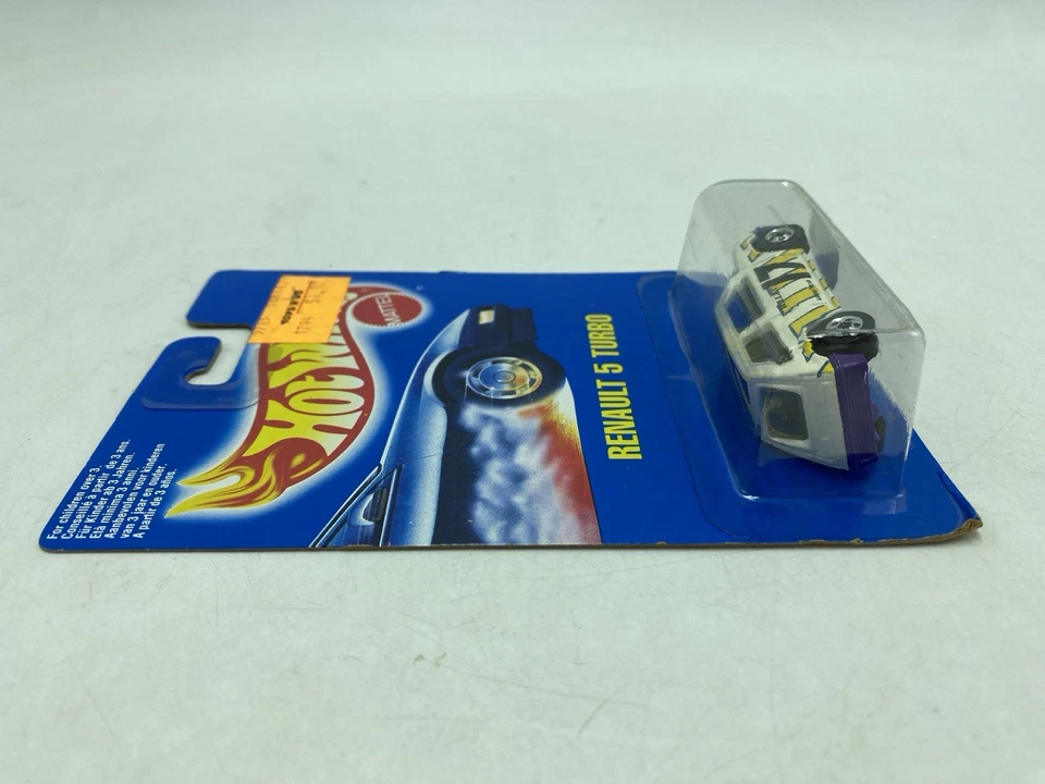 Hot Wheels Renault 5 Turbo Rally (White and Purple) 1990 New in Package - Image 4 of 4