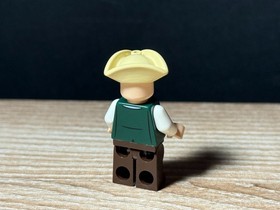 LEGO Pirates of the Caribbean Ship Cook Sailor Minifigure 4195 Rare poc013