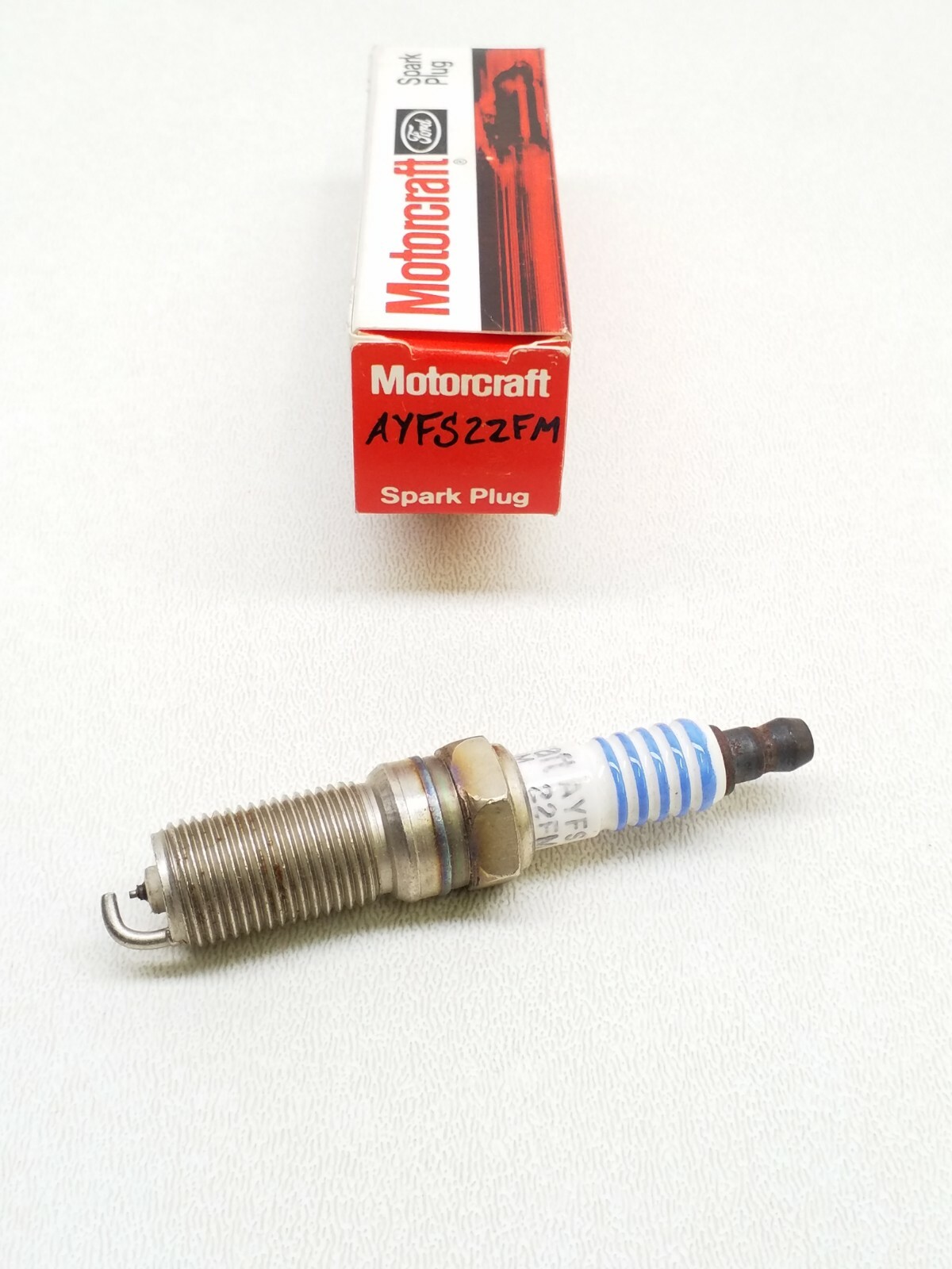 AYFS22FM Motorcraft Ford Finewire Platinum Ignition Spark Plug - Qty. 1 ...