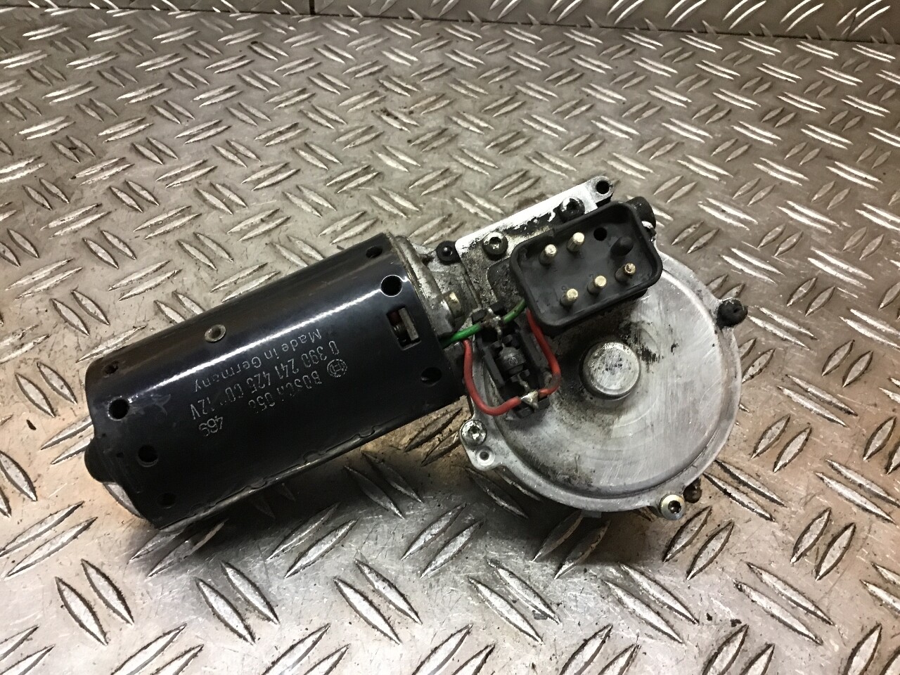 1 Bosch Wischermotor Scheibenwischermotor vorne Mercedes E-Klasse 