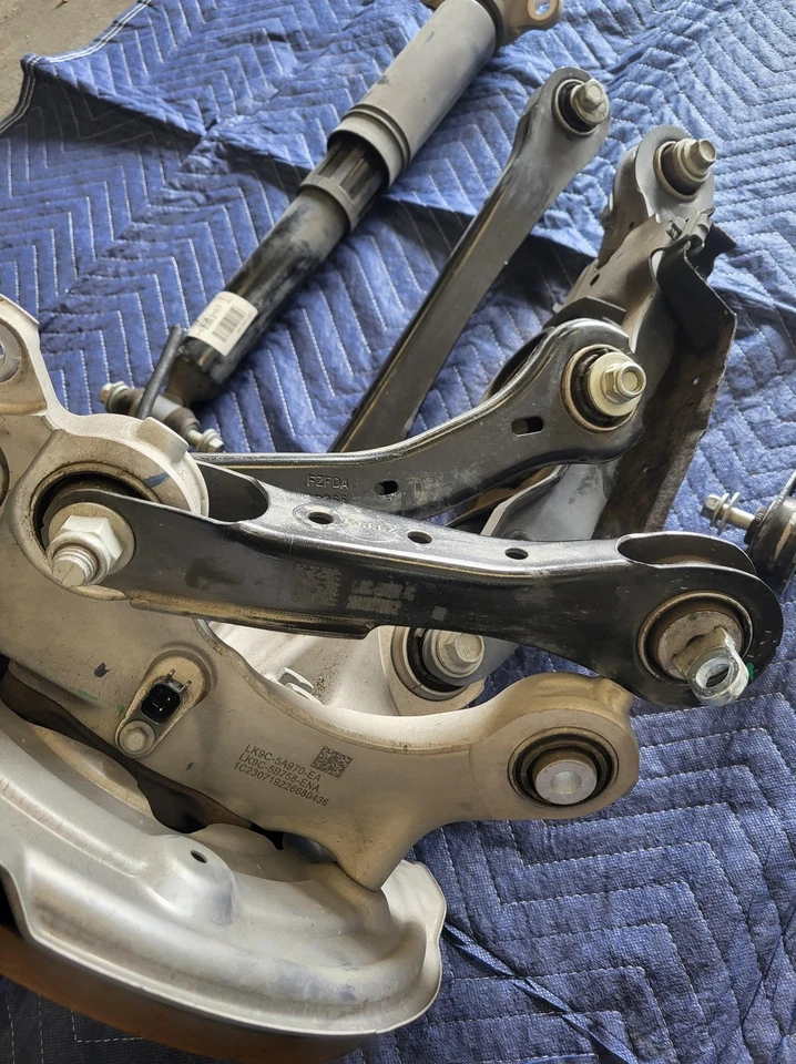 2023 FORD MUSTANG MACH-E Right Passenger Rear Suspension Knee 2021-2024 Used OEM - Image 3 of 4