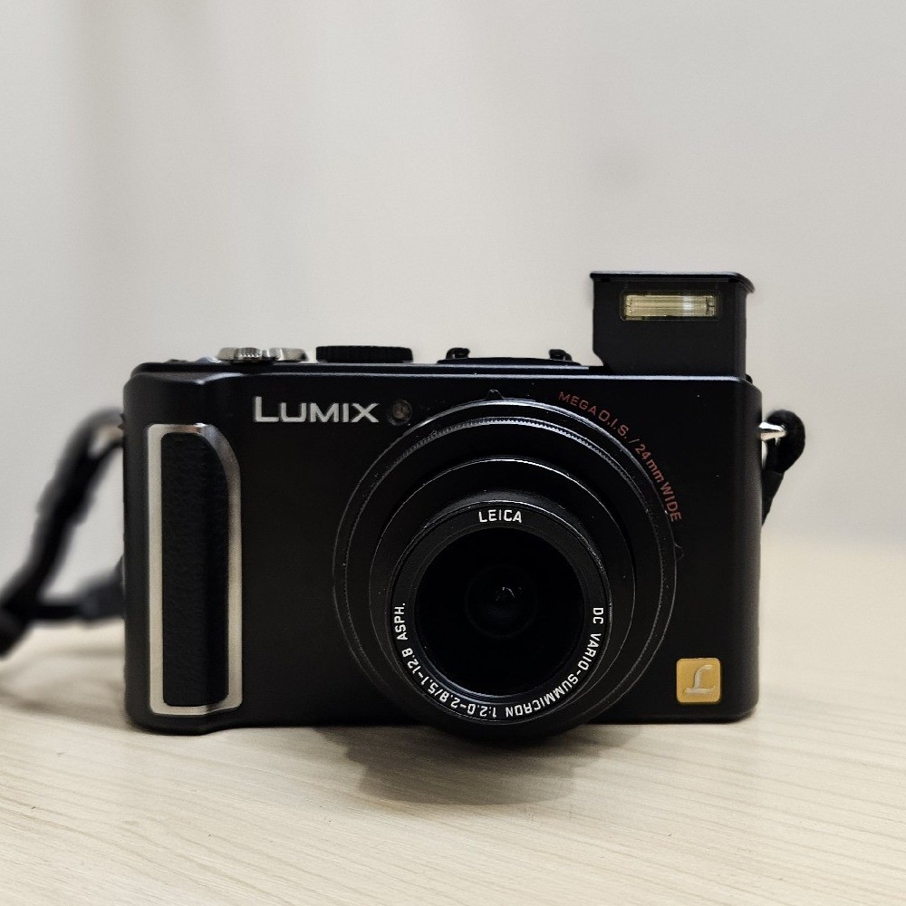 Panasonic LUMIX DMC-LX3 Digital Camera 10.1MP 2.5x Optical Zoom