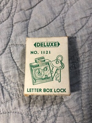 Vintage New Old Stock Deluxe Letter Box Lock with 2 Keys No. 1121