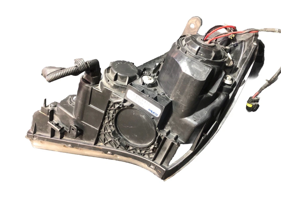 ¡Todas las pestañas! Faro derecho Hyundai Genesis 2009 2010 2011 sedán xenón HID Foto 2 de 2