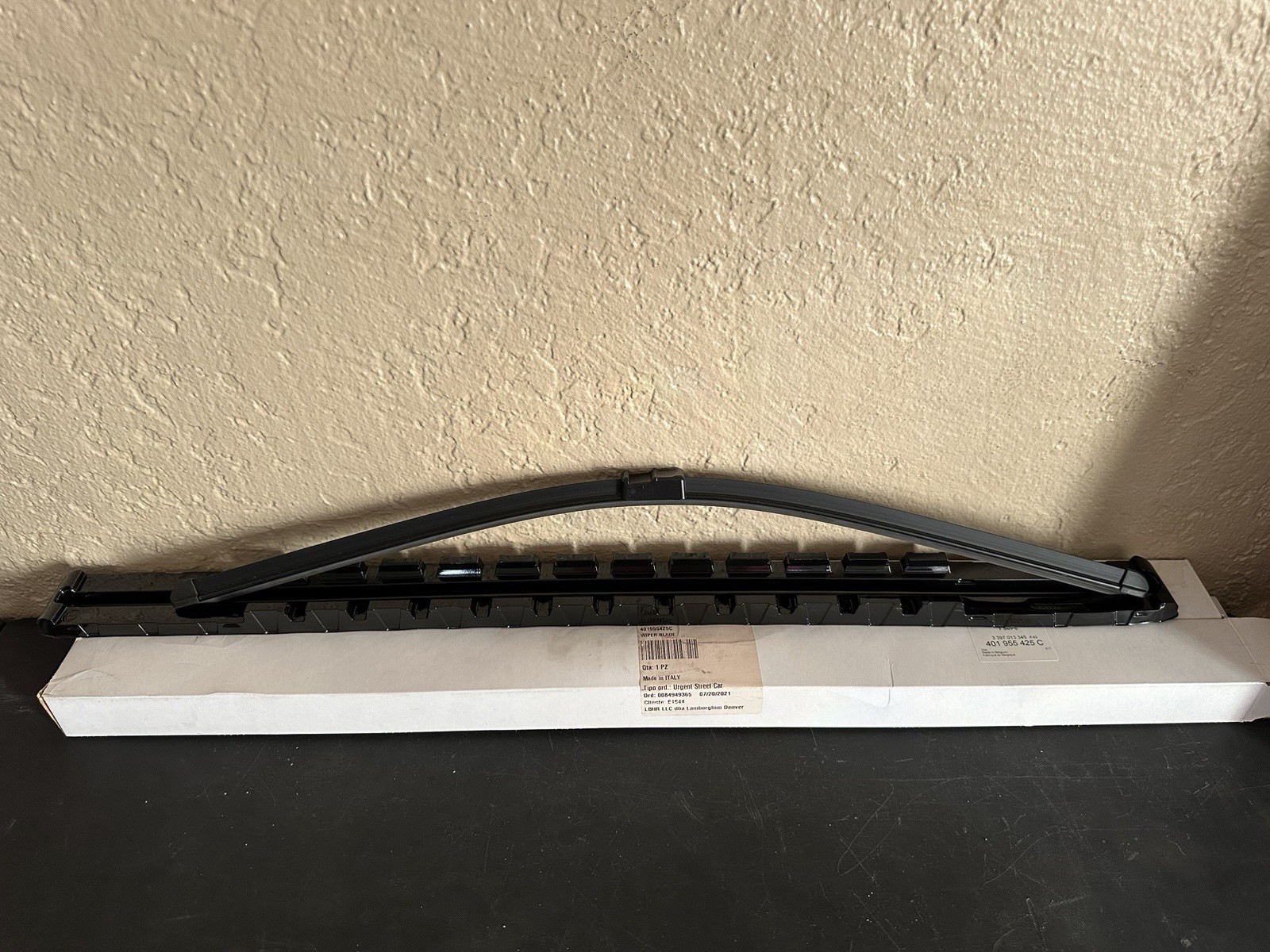 Wiper Blade Part Number - 401955425C For Lamborghini
