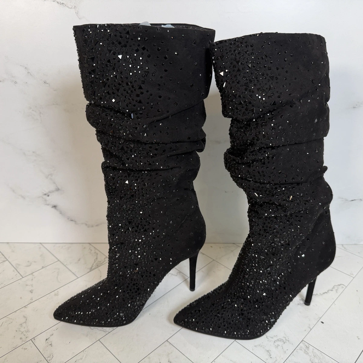 Jessica Simpson é aclamada ao posar com look decotadíssimo após