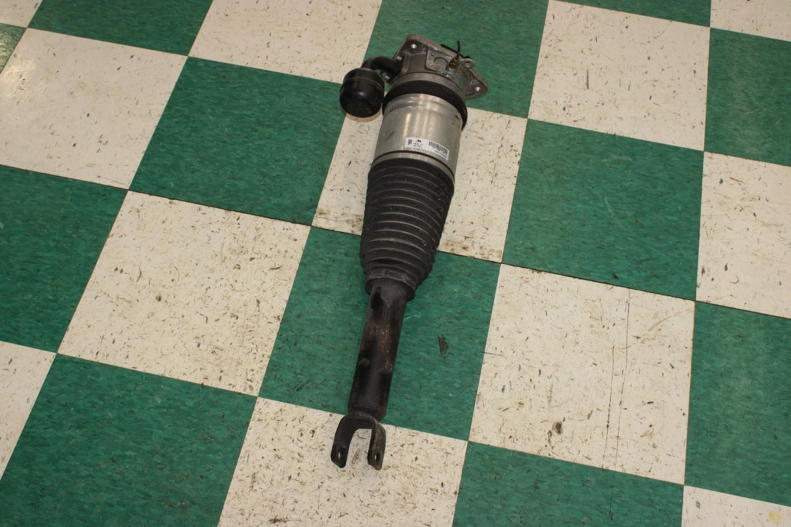 Bentley Flying Spur 2013-2018 Left Air suspension strut