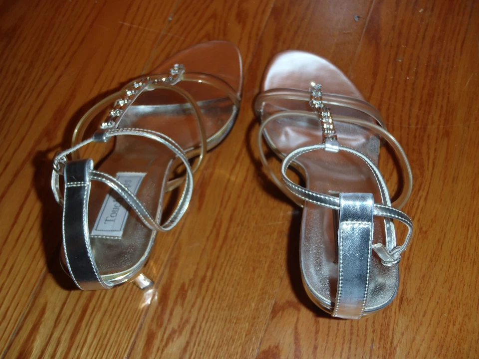 Touch Ups Tillie Silver Vinyl Formal Wedding Shoes Open Toe Pumps ~ Sz 10 NIB - Image 2 of 4