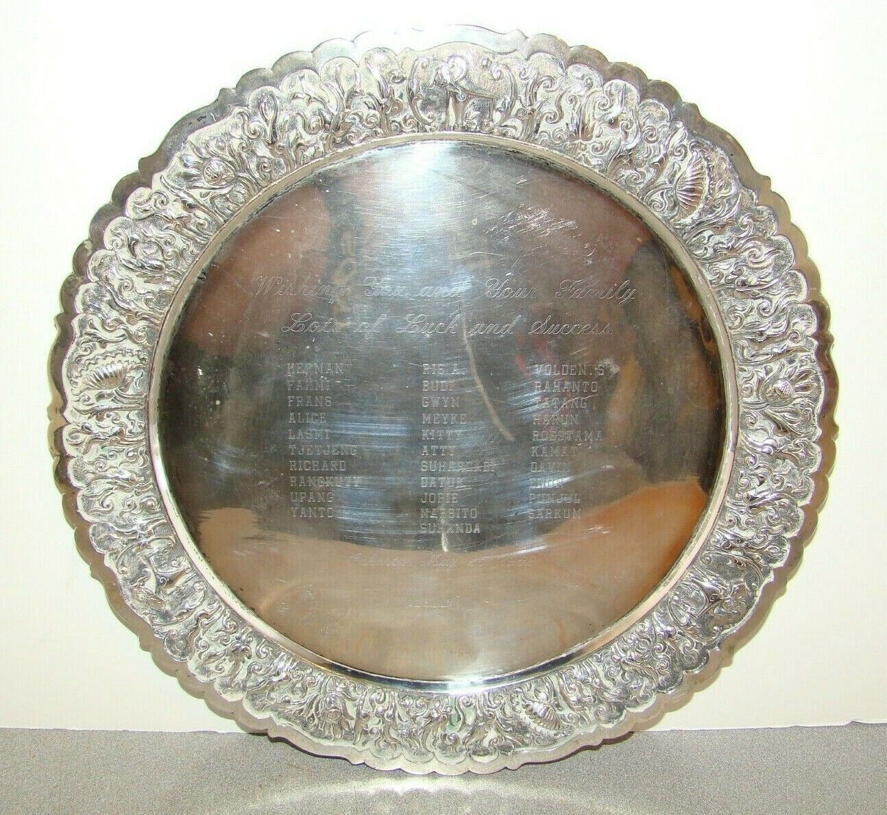 Indonesian 800 Yogya Silver Repousse Presentation Plate Tray