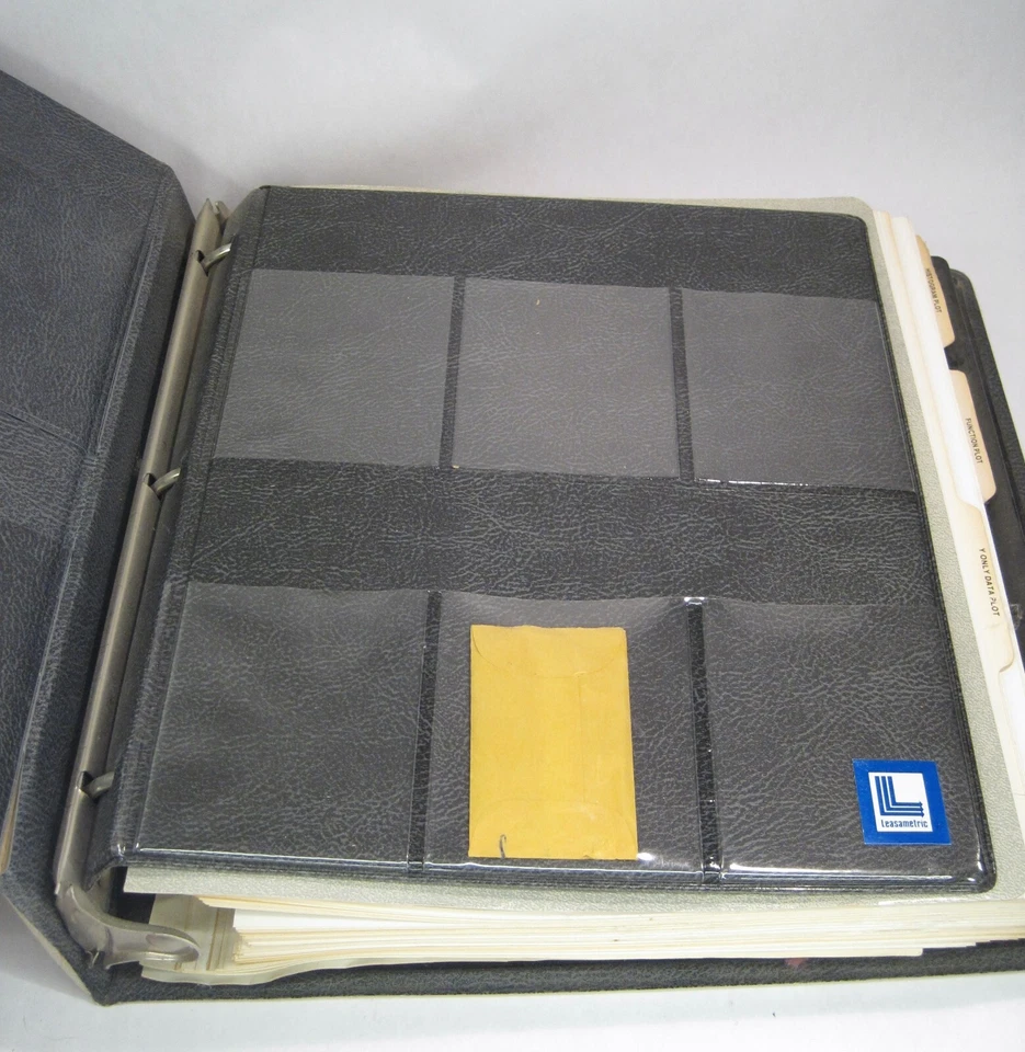 Tektronix Vintage 1980 Printing 4050 Series Operator's Manual - Image 2 of 4