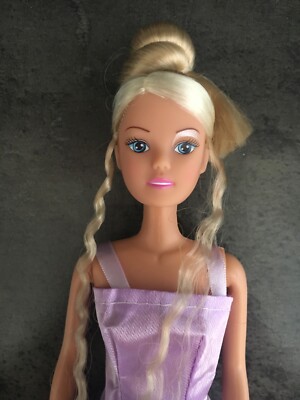 **Steffi Love Simba Doll in dress (29 cm) & 2 little daughters