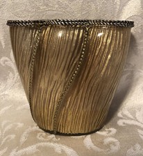 New  Chantilly  Toothbrush Holder Hand Painted Design Encapsulated in Resin