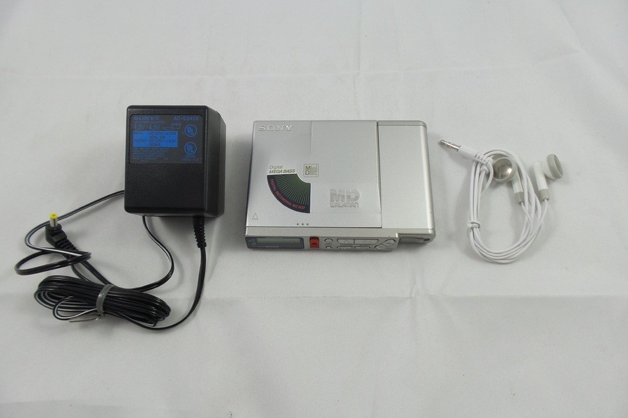 Vintage Sony Portable Minidisc Player/Recorder Made in Japan