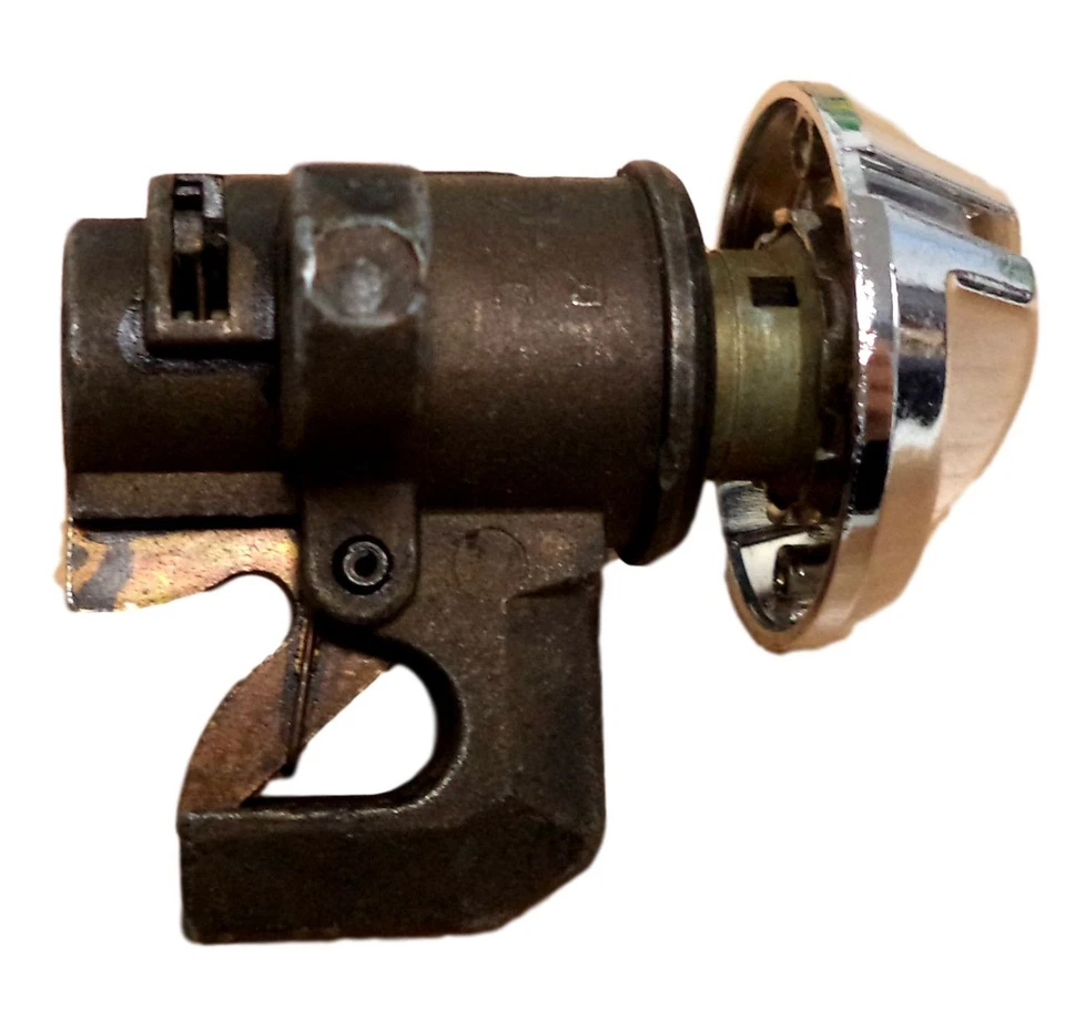 Chrysler OEM Ignition Switch With Keys RH1 B3 RH - Image 2 of 4