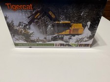 Tigercat 870c Feller Buncher-1/32 Diecast Logging ***NEW IN BOX***