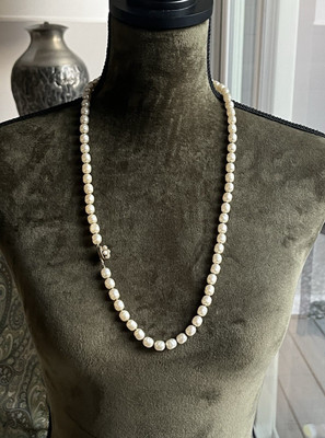 Vintage Miriam Haskell Cream Baroque Niki Glass Pearl Flower Clasp Long Necklace