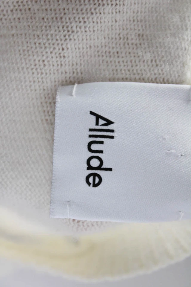 Cardigã feminino Allude suéter cashmere branco gola redonda manga 3/4 botão tamanho P - Imagem 4 de 4