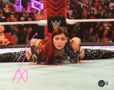 IYO SKY SIGNED 8x10 PHOTO JAPANESE WRESTLER DAMAGE CTRL RAW WWE RARE  BECKETT BAS