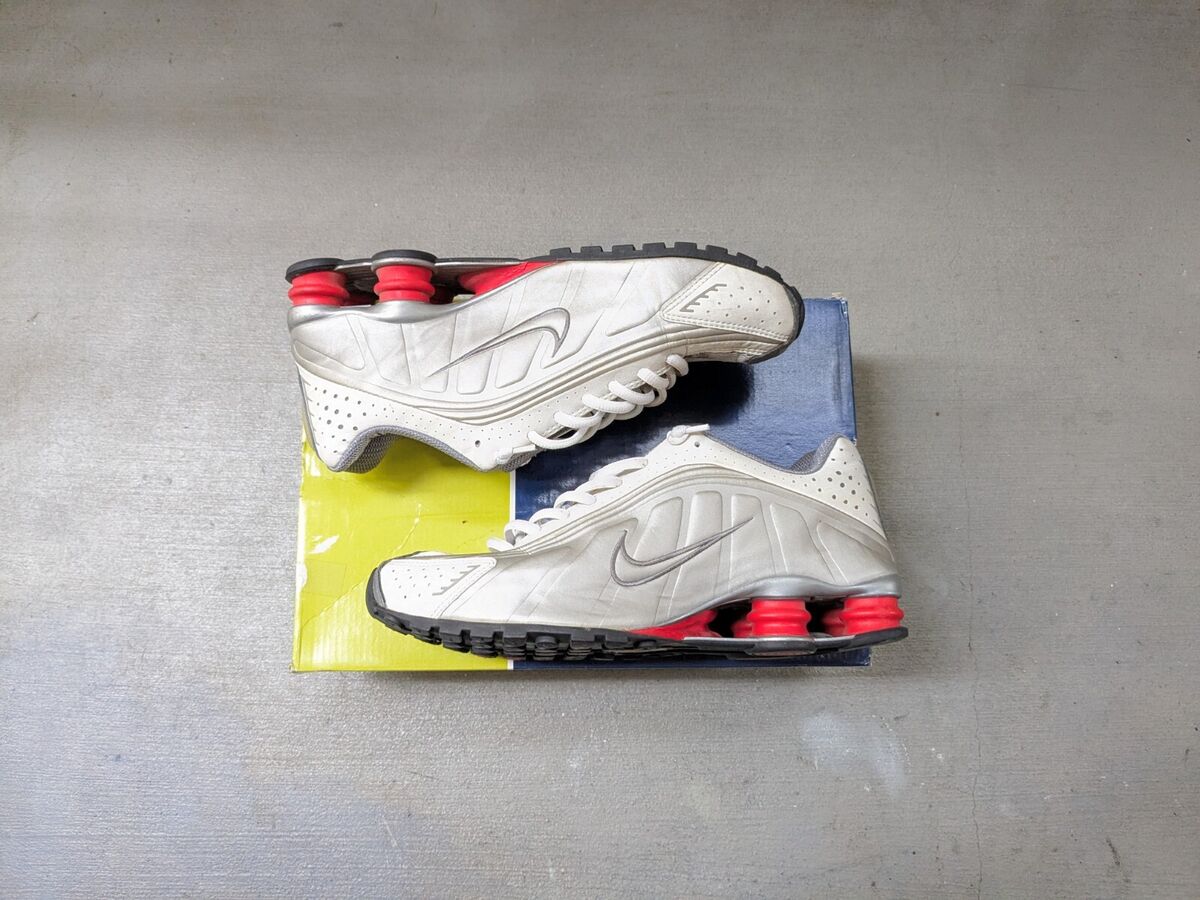 Nike Shox R4 2000 OG Comet Red Men 9 Kendrick Lamar Sneakers Nike Shox R4 2000 OG Comet Red Men 9 Kendrick Lamar Sneakers