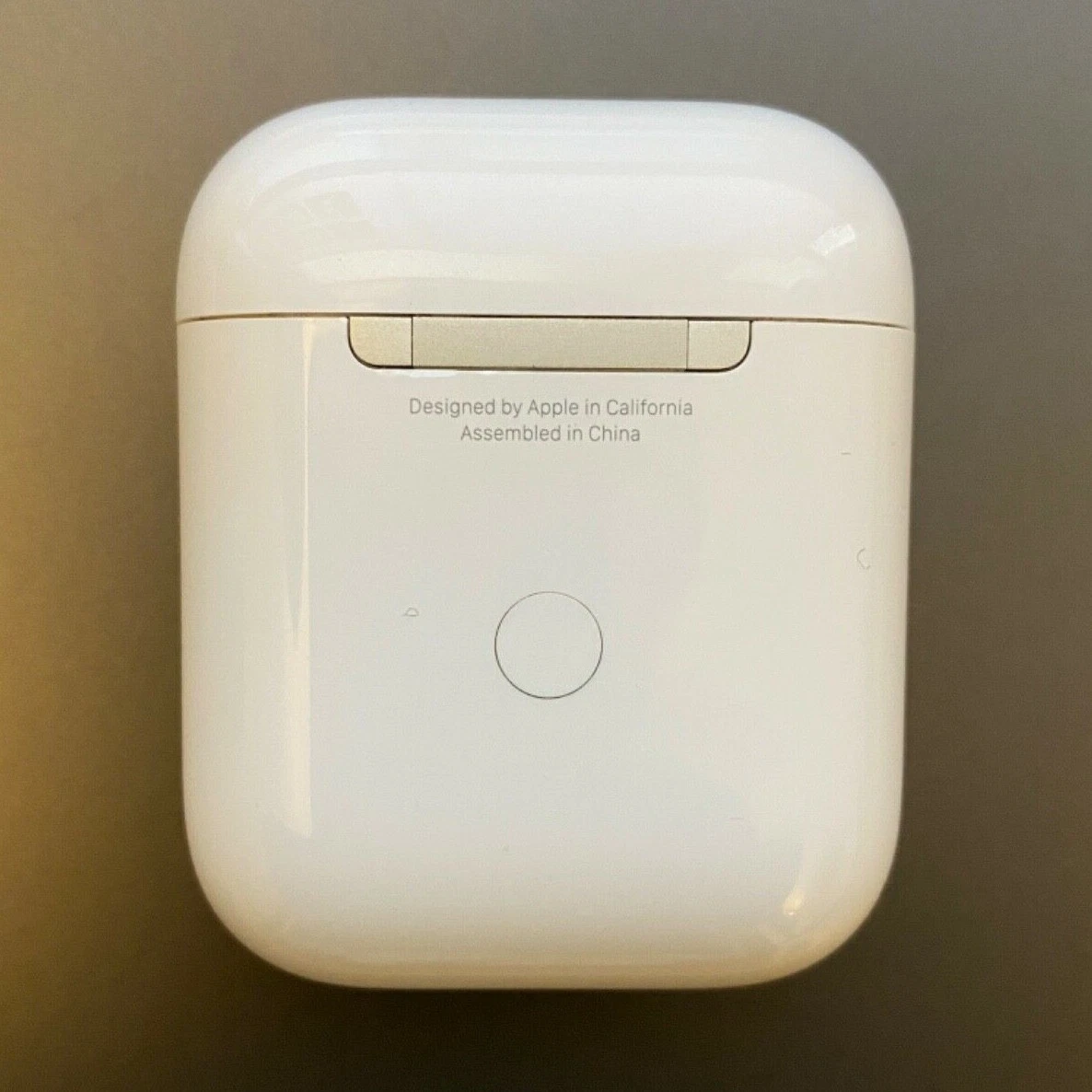 Apple AirPods Wireless Charging Case Only - A1938 - Fast Shipping 190198659408 eBay