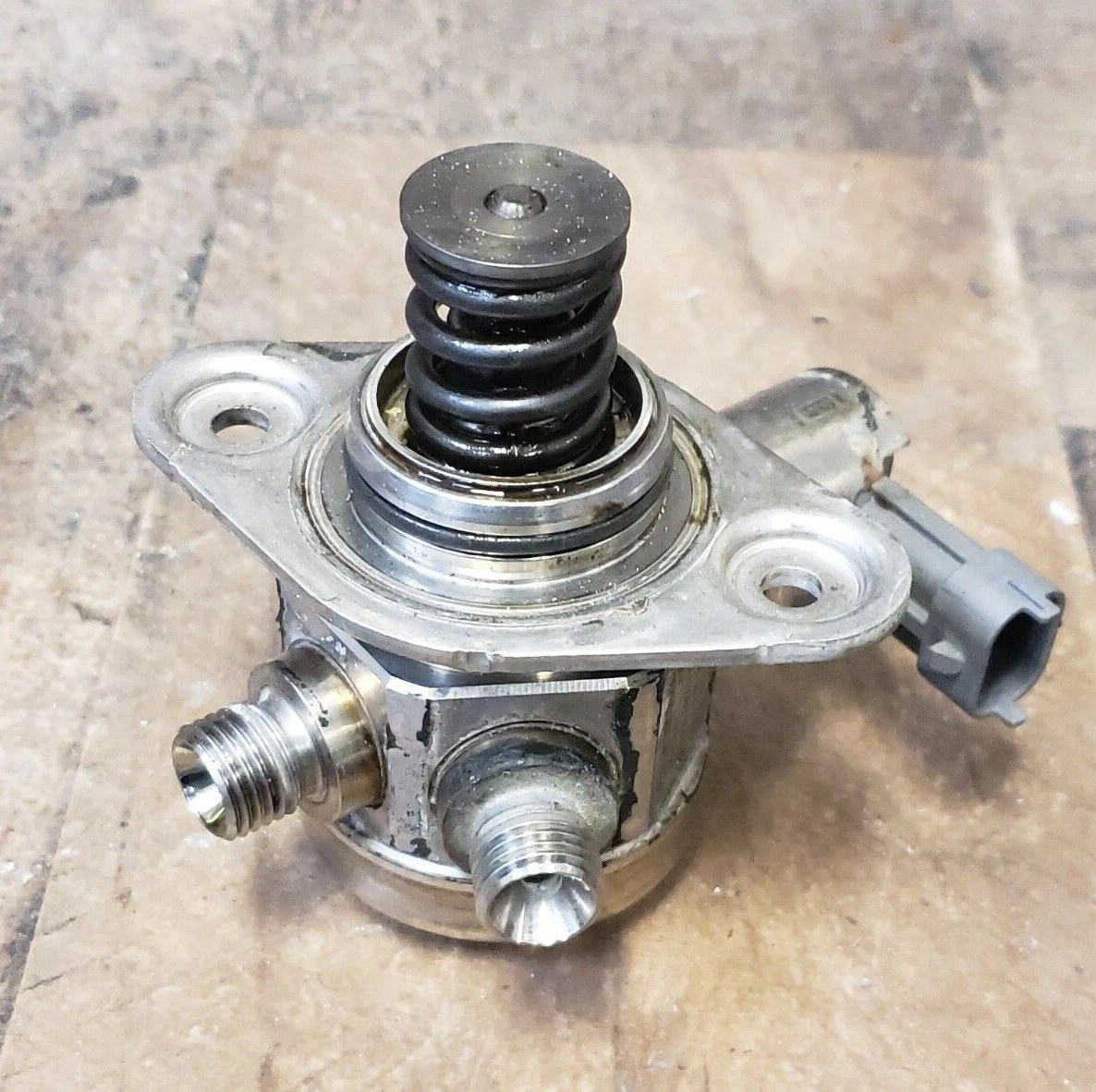 Jaguar xf high sale pressure fuel pump