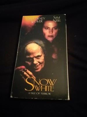 Snow White A Tale Of Terror 1997 Vhs Micheal Cohn Sigourney Weaver Sam Neill Ebay