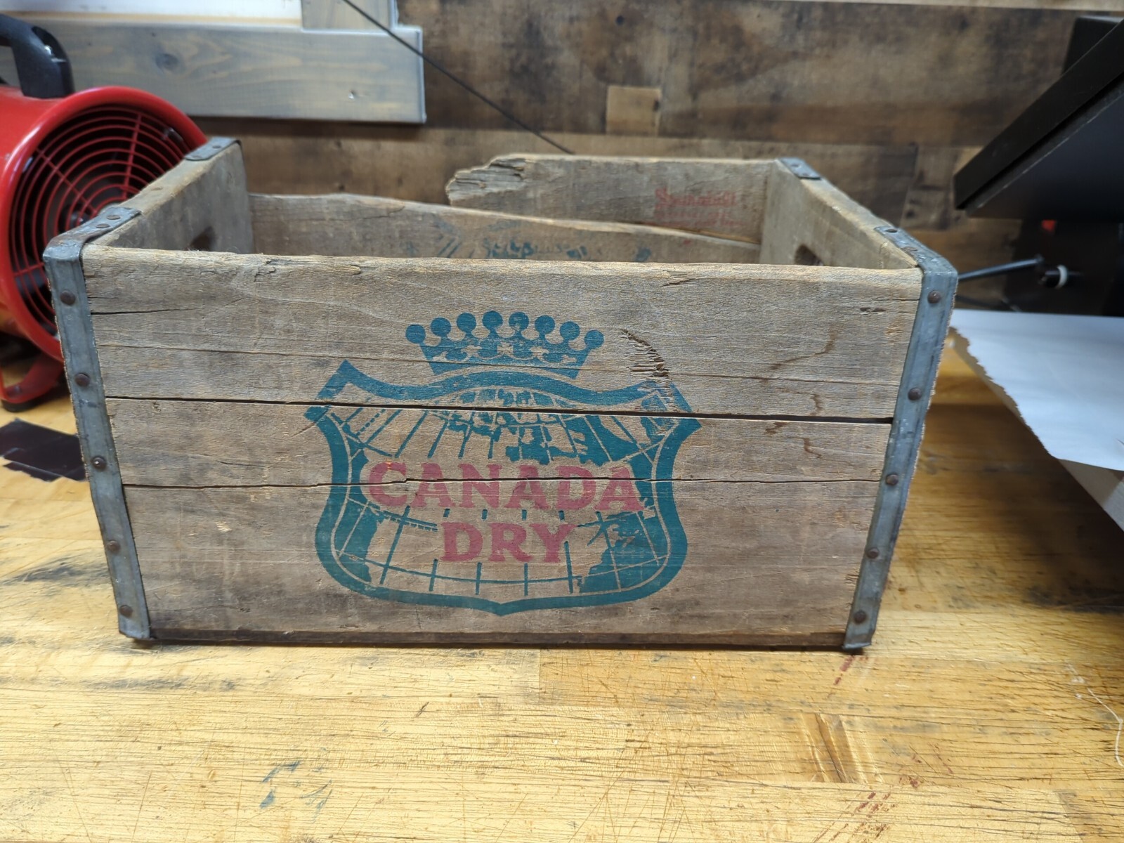CANADA DRY GINGER ALE Wood Soda Bottle Crate Grelly USA